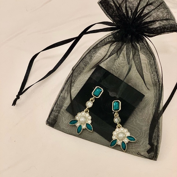 Alex and Ani Marquise Showstopper Earrings in Gold & Green - Picture 1 of 4